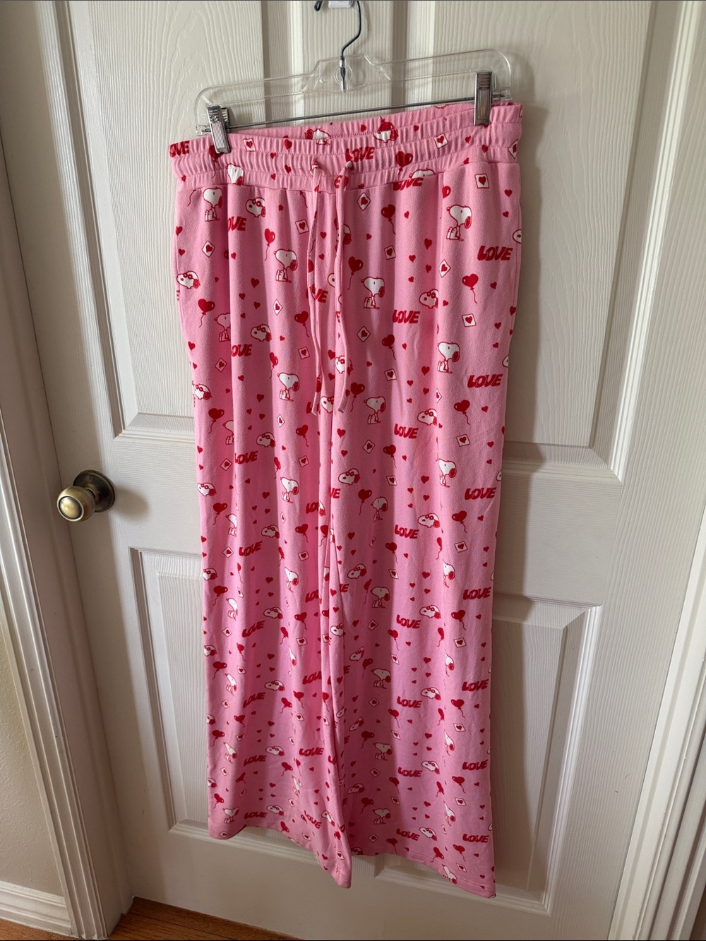 American Eagle Outfitters Snoopy Pink Heart & Love Print PJ  Bottoms SzM Box56